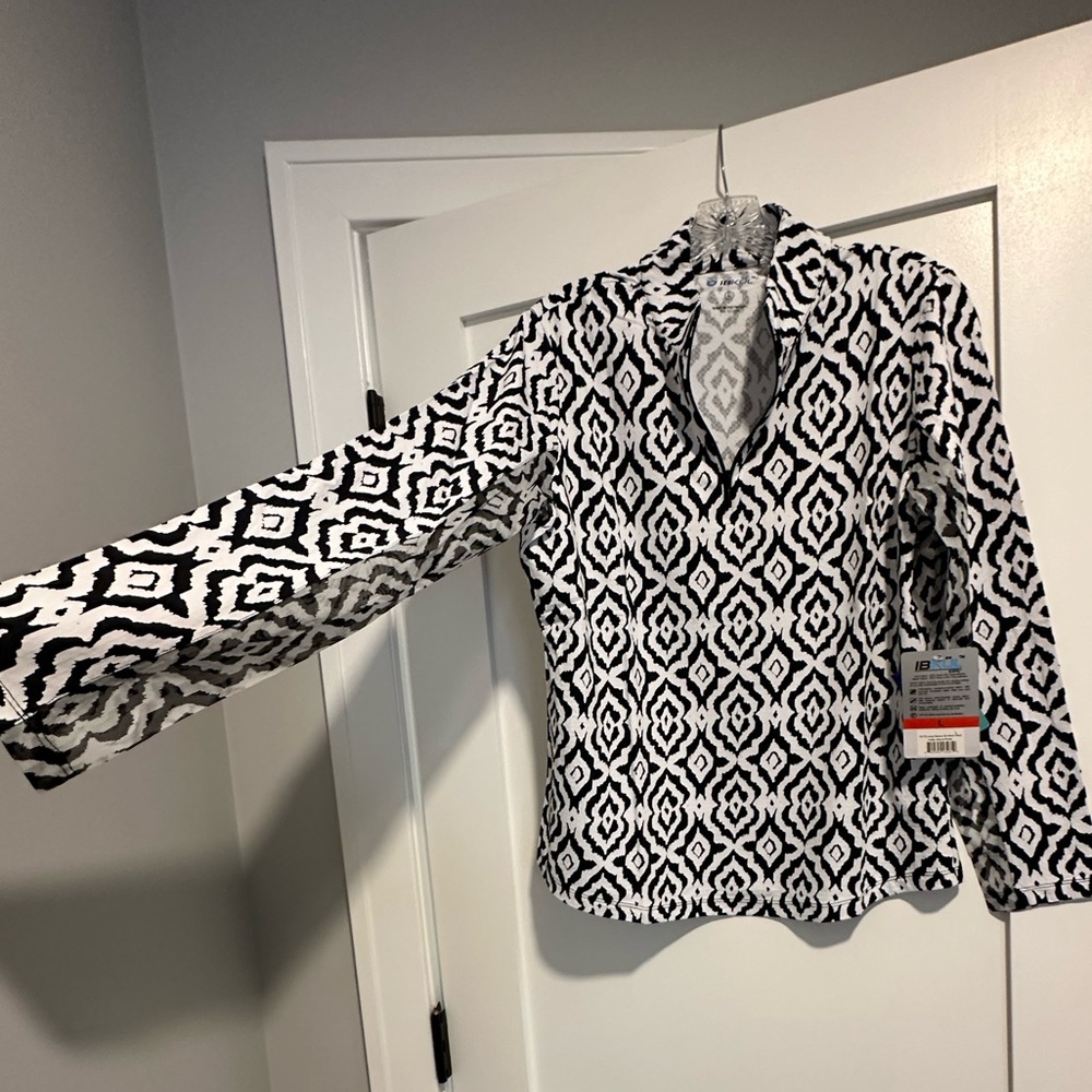 IBKUL Black and White Geometric Top